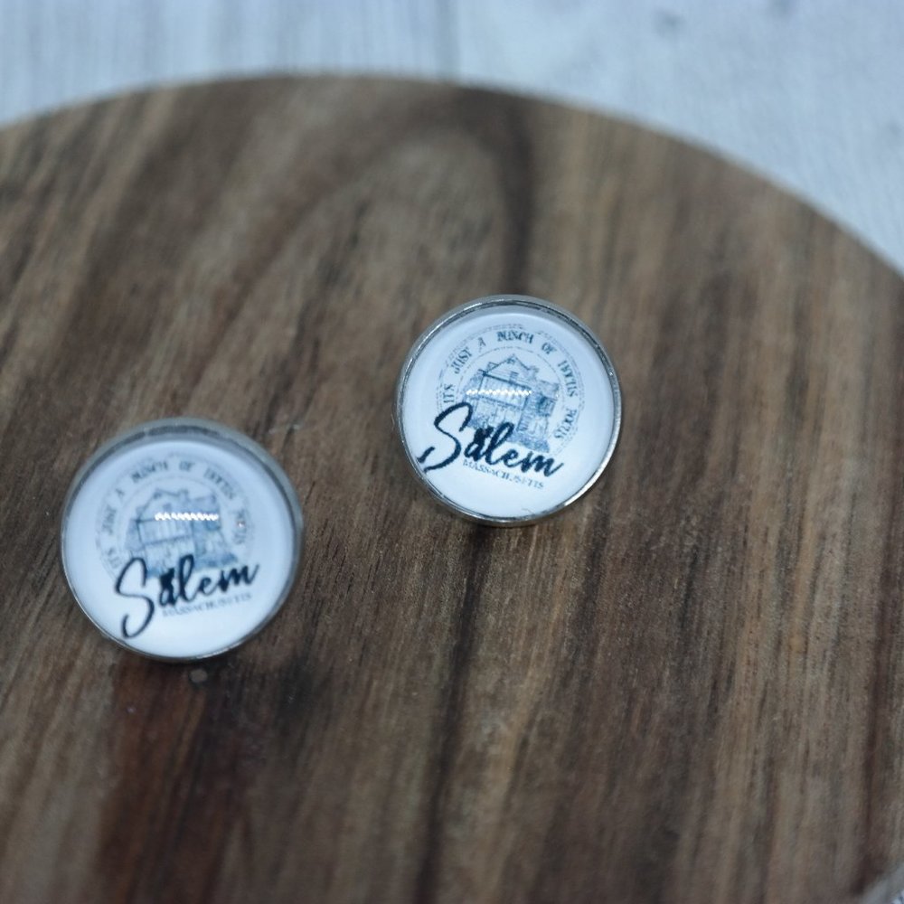 Hocus Pocus stud earrings - Picture 2 of 5